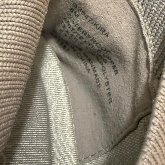 Blando Waterproof Gray Knit Slip On Sneakers (Size 8) - Picture 9 of 9